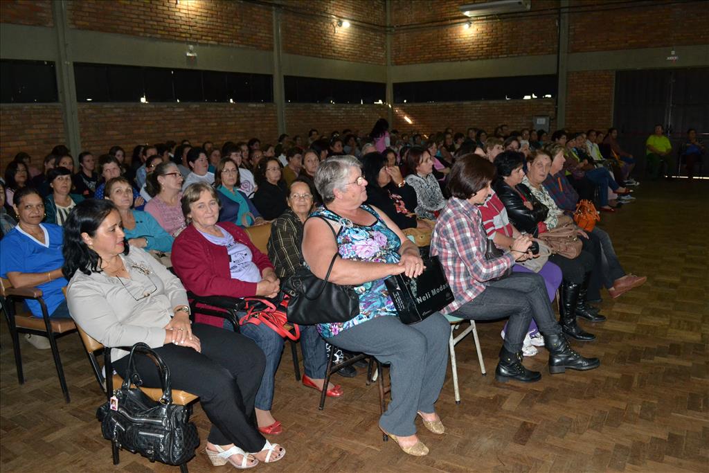 Membros dos Clubes de Mães participam de Tarde Cultural